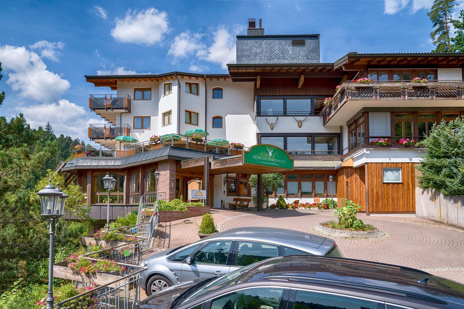 Ringhotel Moench'S Waldhotel Unterreichenbach Exterior photo